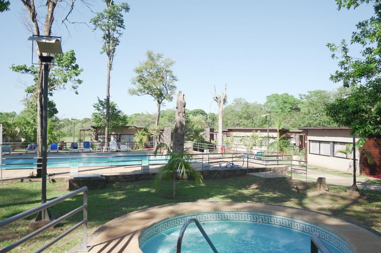 Gran Hotel Tourbillon & Lodge Puerto Iguazú Esterno foto